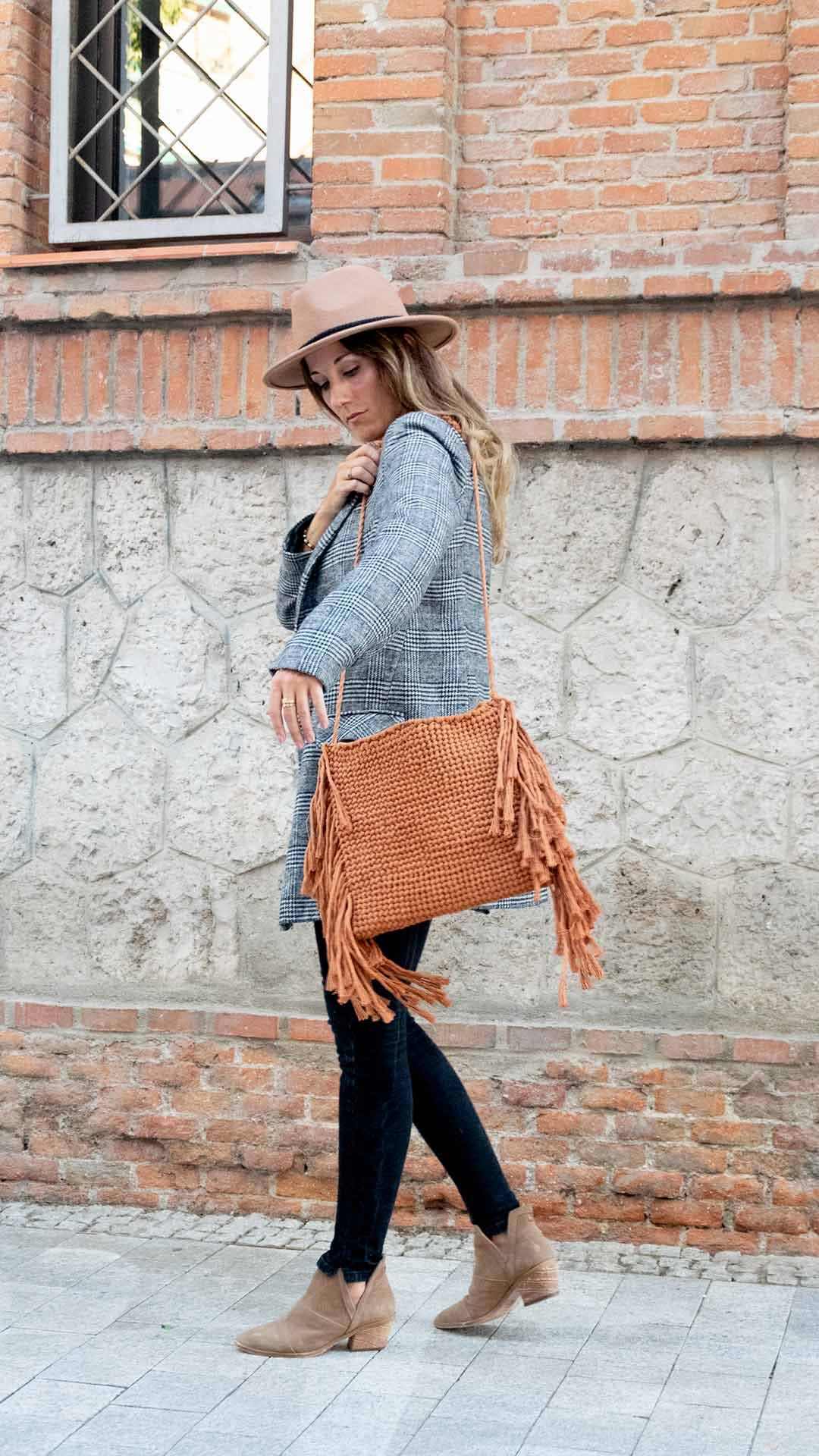 bolso fringes macrame